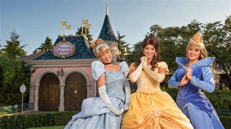 disneyland paris personnage princesse|Les Princesses Disney à Disneyland Paris 